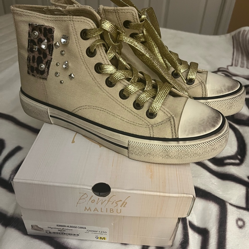 Blowfish Women's Beige and Gold High-Top Sneakers